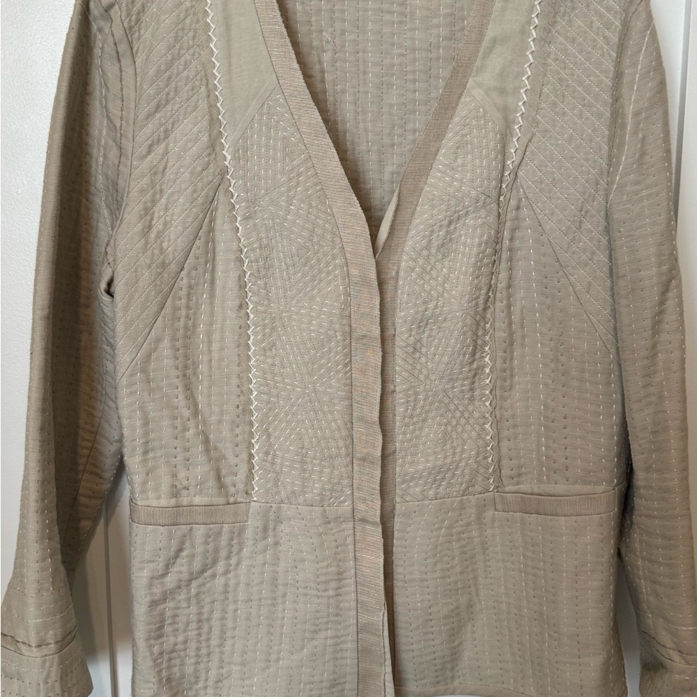 Elie Tahari L Beige Quilted Blazer